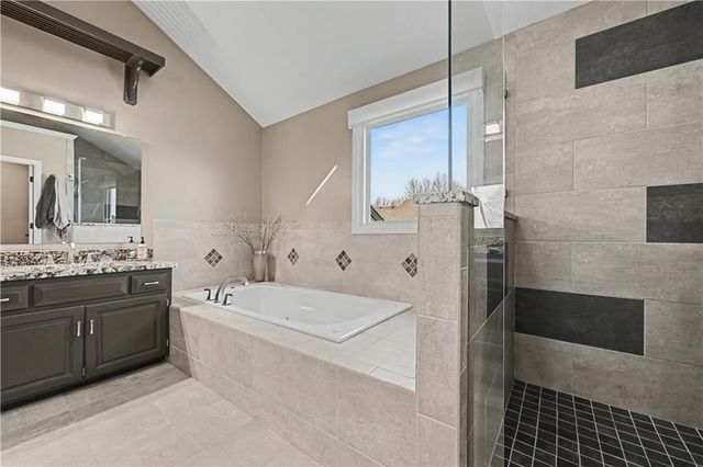 16122 W 80th Street, Lenexa, KS 66219