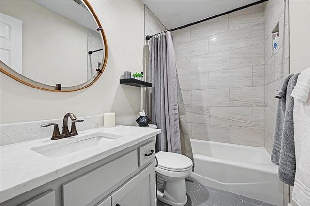 16122 W 80th Street, Lenexa, KS 66219