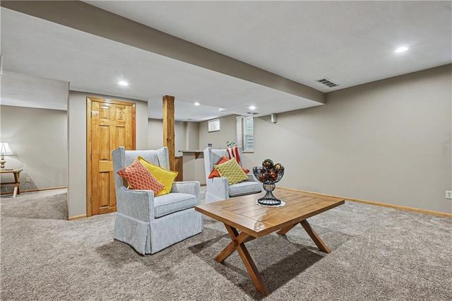 16122 W 80th Street, Lenexa, KS 66219