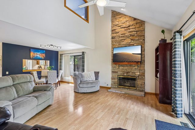 118 Seneca Trail, Bloomingdale, IL 60108