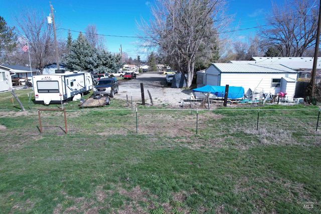 9xx S Hawthorne, Emmett, ID 83617