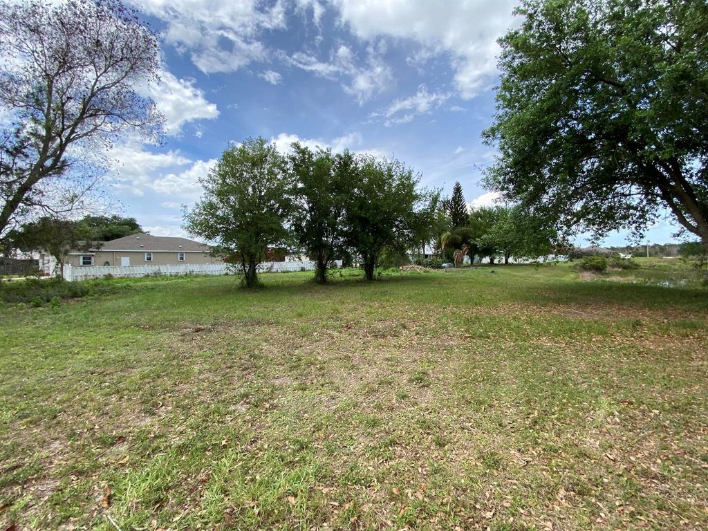5859 NW Dunmore Avenue, Port St. Lucie, FL 34986