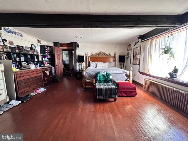 7 W ALMOND ST, Vineland, NJ 08360