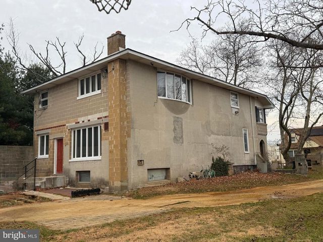 7 W ALMOND ST, Vineland, NJ 08360