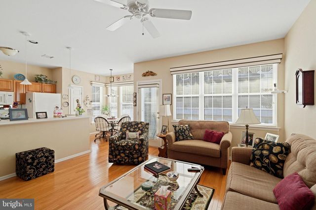 76 MIRAGE BLVD, Barnegat, NJ 08005