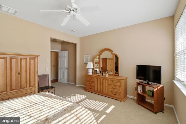 76 MIRAGE BLVD, Barnegat, NJ 08005