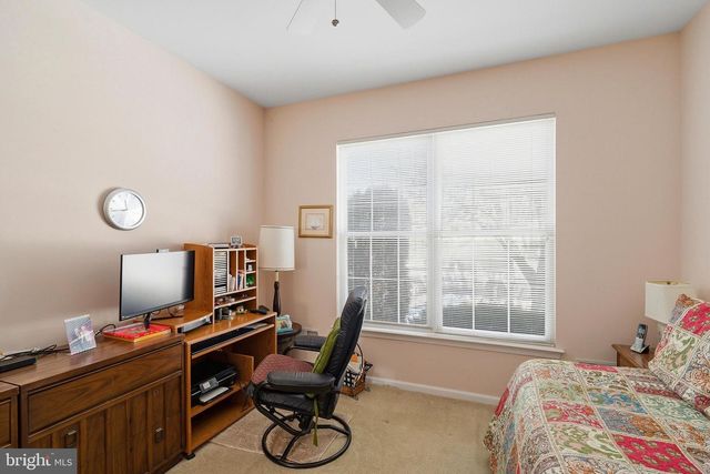 76 MIRAGE BLVD, Barnegat, NJ 08005