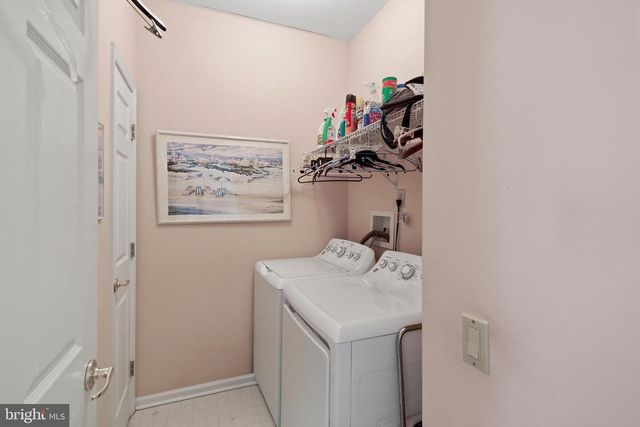 76 MIRAGE BLVD, Barnegat, NJ 08005