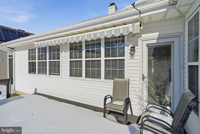 76 MIRAGE BLVD, Barnegat, NJ 08005