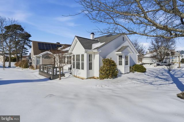 76 MIRAGE BLVD, Barnegat, NJ 08005