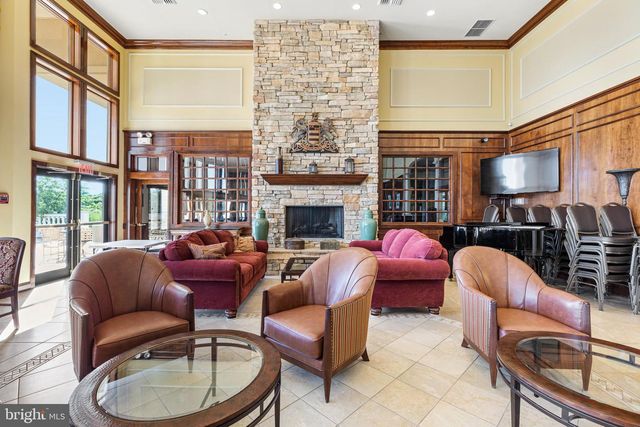 76 MIRAGE BLVD, Barnegat, NJ 08005