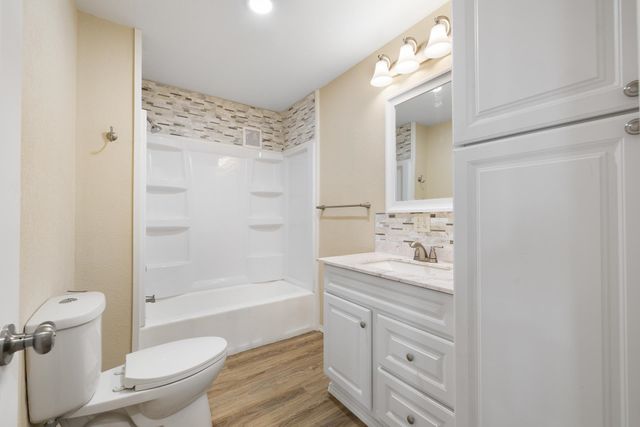 2616 VALLEY STREET, Minot, ND 58701