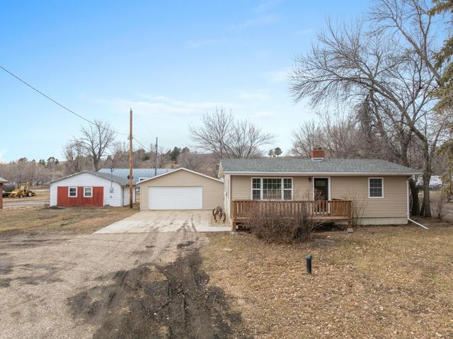 2616 VALLEY STREET, Minot, ND 58701