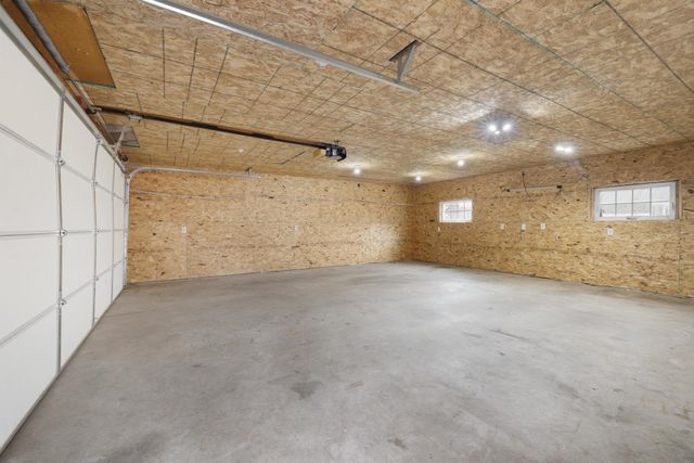 2616 VALLEY STREET, Minot, ND 58701