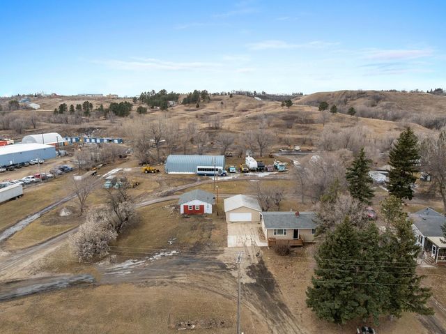 2616 VALLEY STREET, Minot, ND 58701