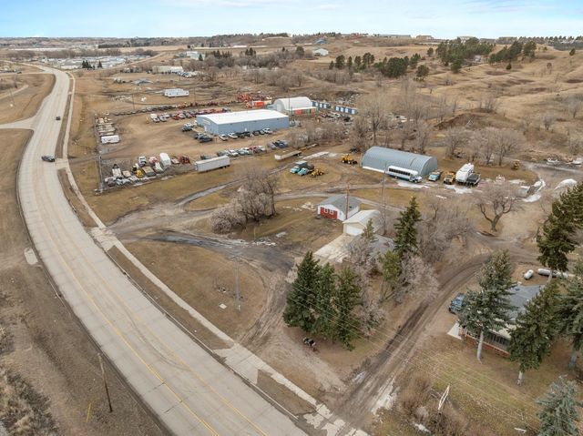 2616 VALLEY STREET, Minot, ND 58701