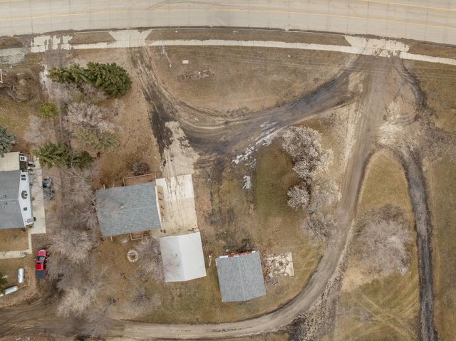 2616 VALLEY STREET, Minot, ND 58701