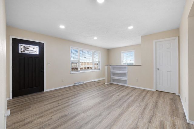 2616 VALLEY STREET, Minot, ND 58701