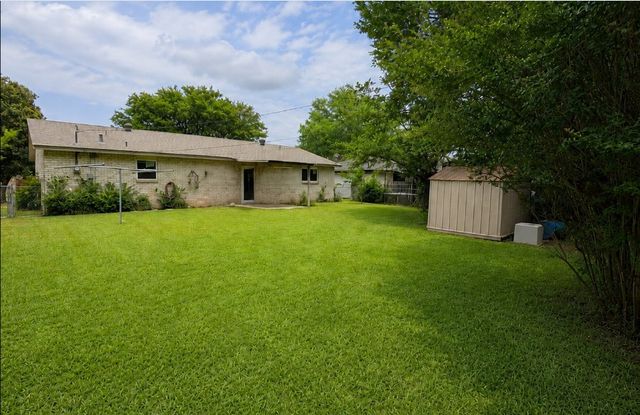 1221 Greenway Drive, Mesquite, TX 75149