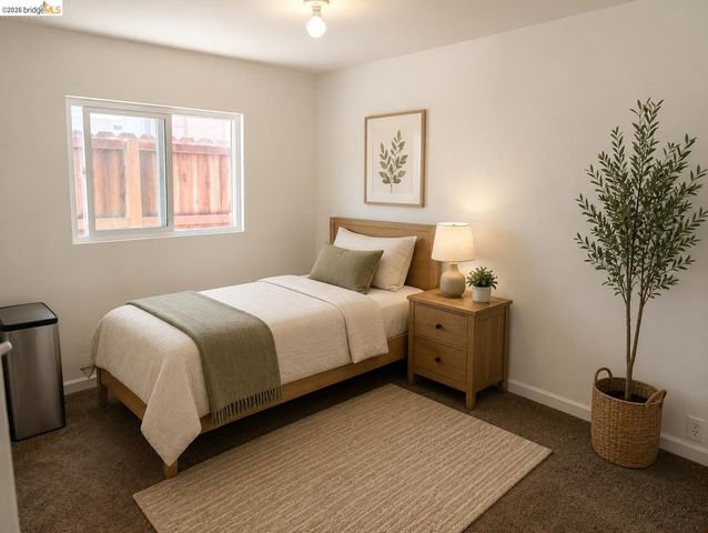1086 66Th St, Oakland, CA 94608