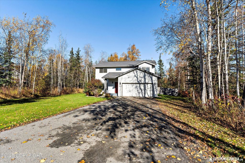 2711 N Woodfield Drive, Wasilla, AK 99654