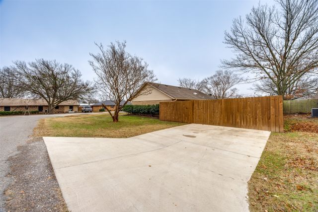 309 N Pecan Street, Leonard, TX 75452