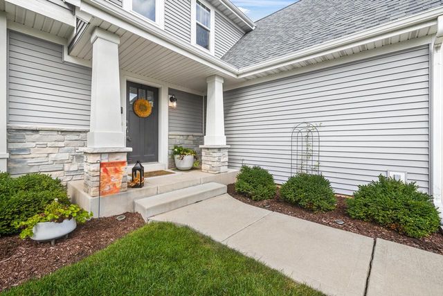 301 Indigo DRIVE, Port Washington, WI 53074