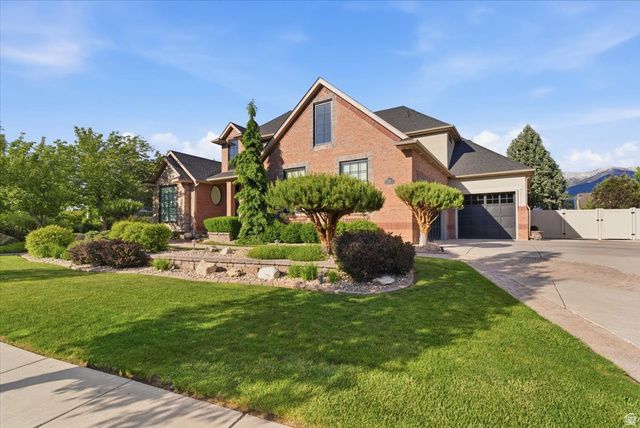 136 N MOUNTAIN VISTAS RD, Kaysville, UT 84037