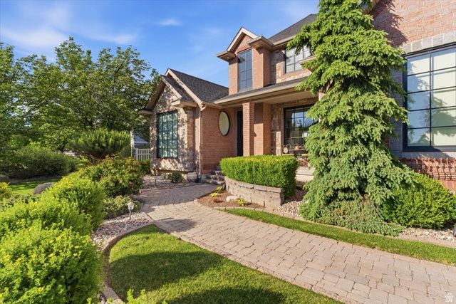 136 N MOUNTAIN VISTAS RD, Kaysville, UT 84037