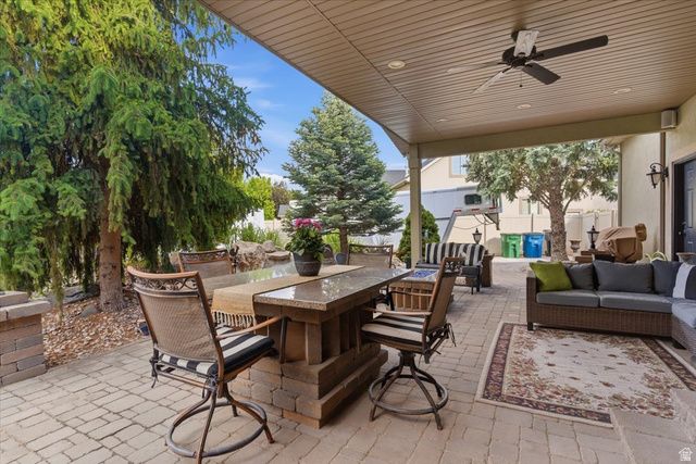 136 N MOUNTAIN VISTAS RD, Kaysville, UT 84037