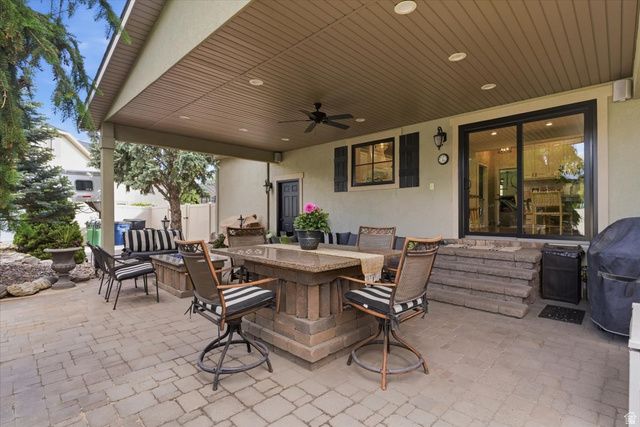 136 N MOUNTAIN VISTAS RD, Kaysville, UT 84037