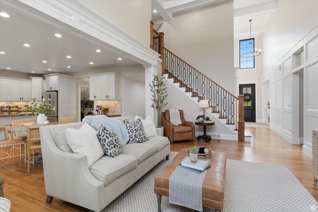 136 N MOUNTAIN VISTAS RD, Kaysville, UT 84037