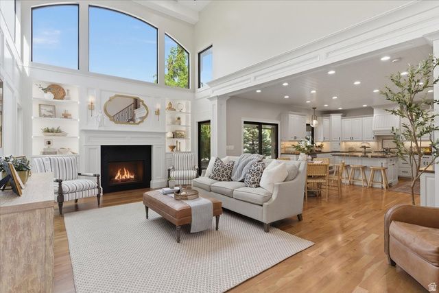 136 N MOUNTAIN VISTAS RD, Kaysville, UT 84037