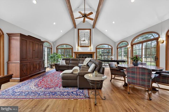 55 COVE RD, Moorestown, NJ 08057