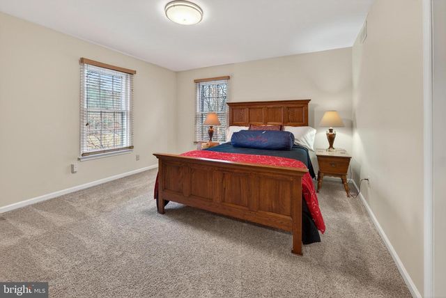 55 COVE RD, Moorestown, NJ 08057