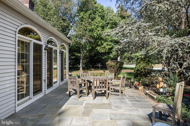 55 COVE RD, Moorestown, NJ 08057