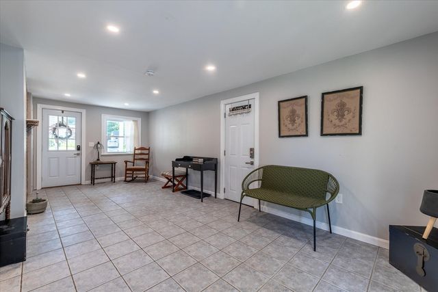 13 Curley Dr, Hudson, MA 01749