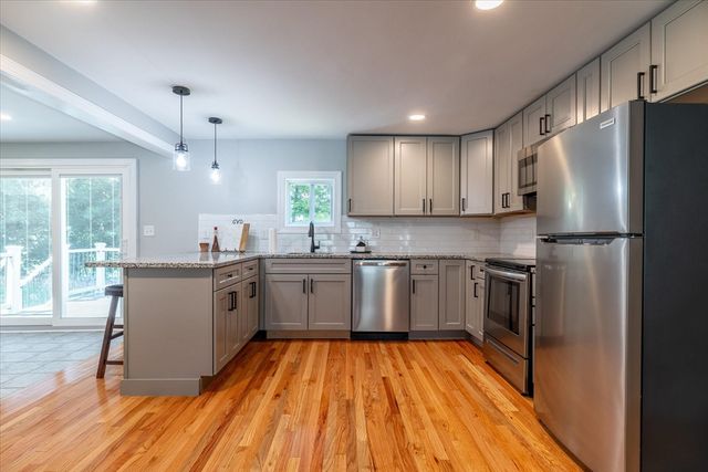 13 Curley Dr, Hudson, MA 01749