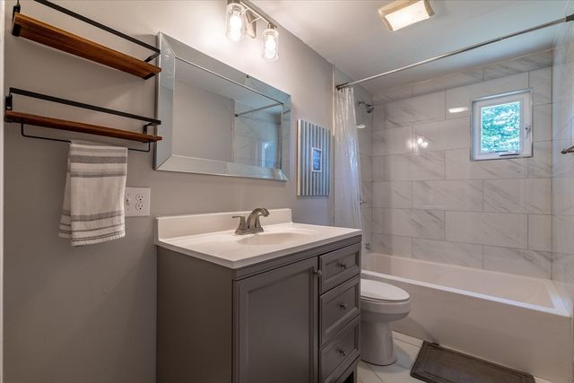 13 Curley Dr, Hudson, MA 01749