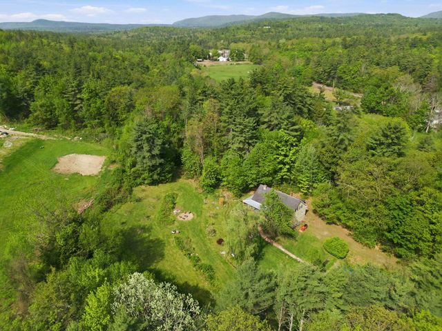 39 Town Farm Road, Wilton, NH 03086