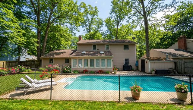 6427 Monarch Drive, Fort Wayne, IN 46815