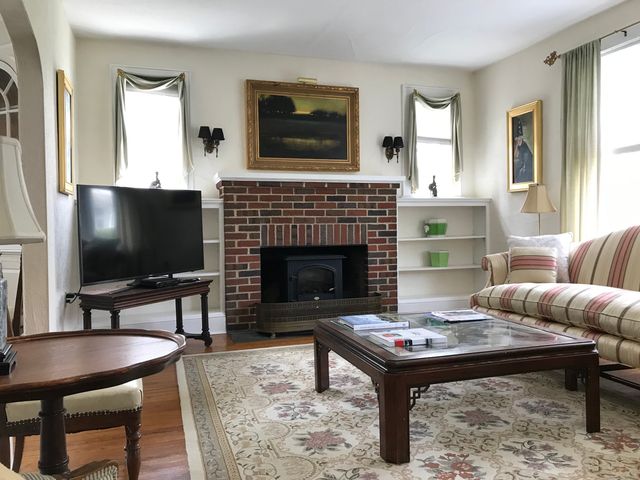 46 Parkway, Fairfield, CT 06824