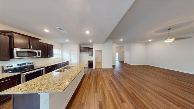 1024 Holliday Passs, Griffin, GA 30223