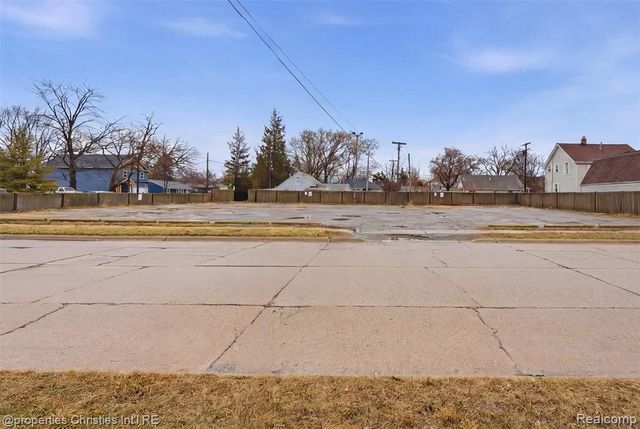000 Vassar, Hazel Park, MI 48030