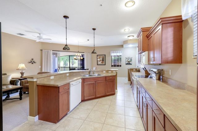 8721 PIAZZA DEL LAGO CIRCLE 205, Estero, FL 33928