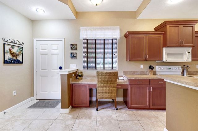 8721 PIAZZA DEL LAGO CIRCLE 205, Estero, FL 33928