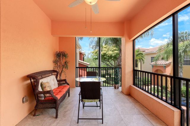 8721 PIAZZA DEL LAGO CIRCLE 205, Estero, FL 33928