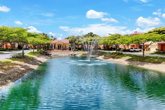 8721 PIAZZA DEL LAGO CIRCLE 205, Estero, FL 33928