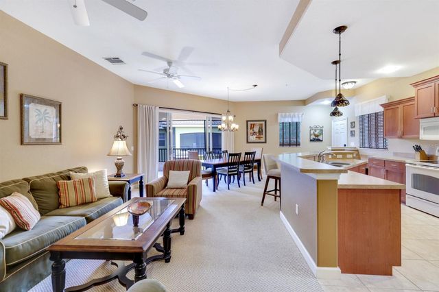8721 PIAZZA DEL LAGO CIRCLE 205, Estero, FL 33928