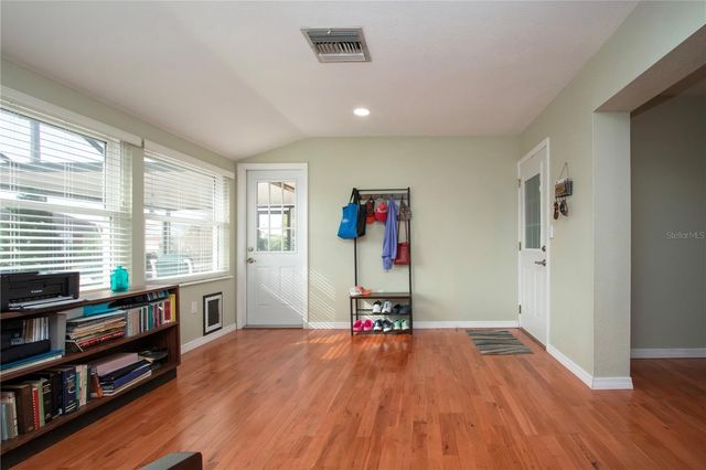 618 OAKMONT AVENUE, Sun City Center, FL 33573